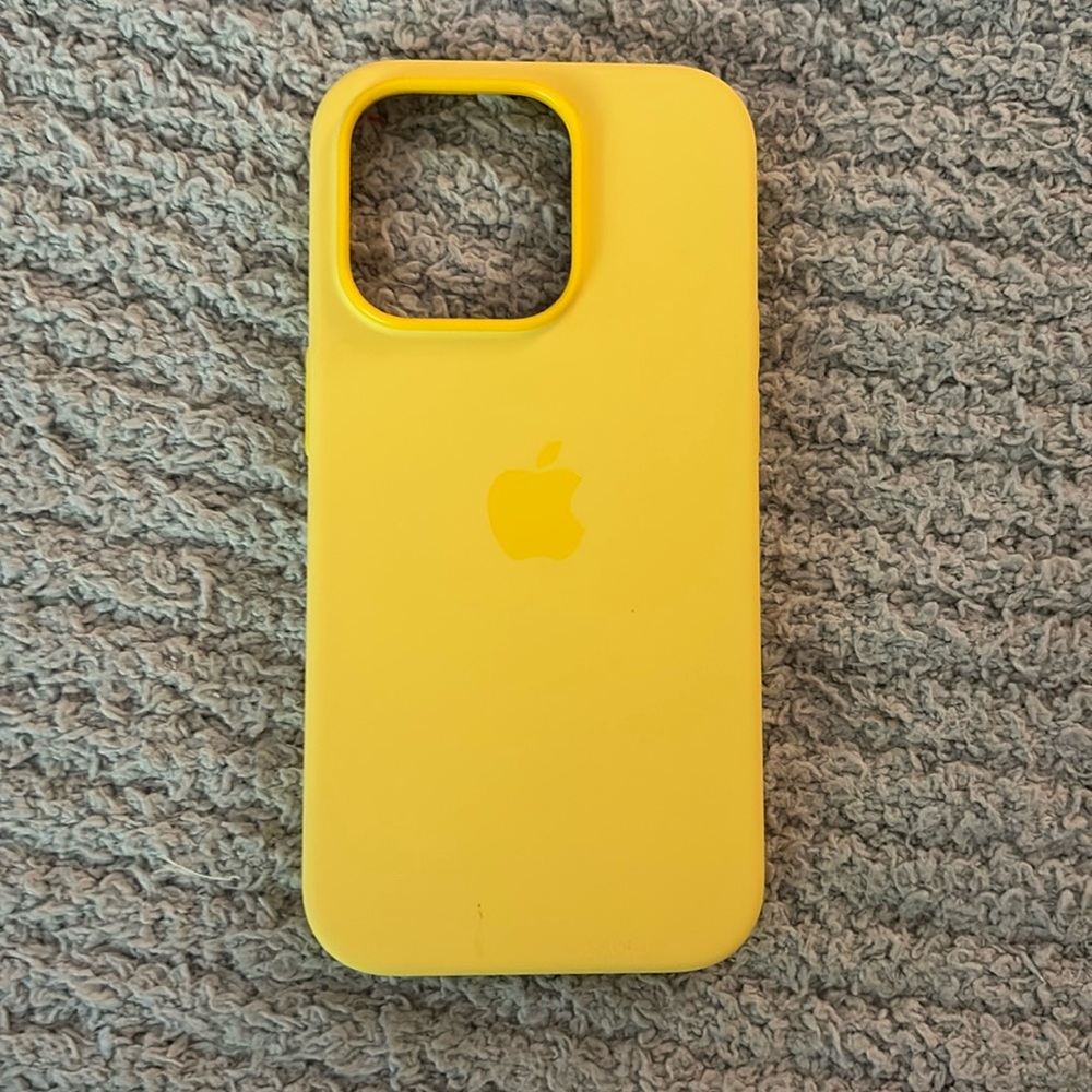 iPhone 14 Pro Silicone Apple Case with MagSafe